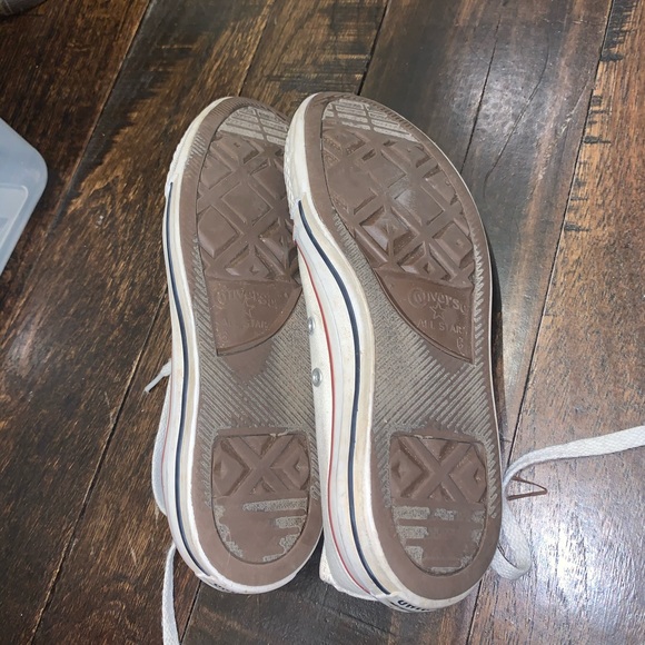 Converse - Picture 2 of 2